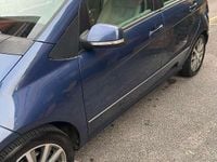 Usata Mercedes A180 Premium 109 CV (80 kW) 2010 Blu/azzurro Monovolume