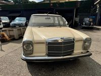 Usata Mercedes 200 95 CV (69 kW) 1972 Beige Berlina