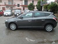 Gebraucht Lancia Delta Silver 120 PS (88 kW) 2014 Grau Kleinwagen