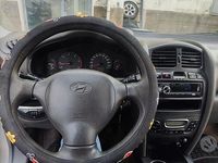 Usata Hyundai Santa Fe Dynamiq 125 CV (91 kW) 2005 Grigio SUV