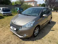 Usata Peugeot 208 Active 82 CV (60 kW) 2015 Grigio Utilitaria