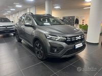 Usata Dacia Sandero Expression 100 CV (73 kW) 2024 Grigio Berlina