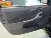 Usata Toyota iQ Sol 68 CV (50 kW) 2009 Viola (originale) Utilitaria