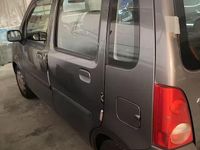 Usata Opel Agila Club 80 CV (58 kW) 2005 Grigio Monovolume