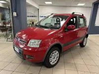Usata Fiat Panda 4x4 Climbing 69 CV (50 kW) 2011 Rosso Utilitaria