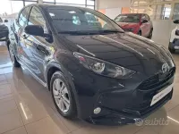 Usata Toyota Yaris Hybrid Business Edition 101 CV (74 kW) 2021 Nero Berlina