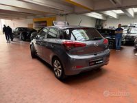 Usata Hyundai i20 84 CV (61 kW) 2016 Grigio Berlina