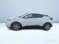 Usata Toyota C-HR Active 98 CV (72 kW) 2023 Bianco SUV