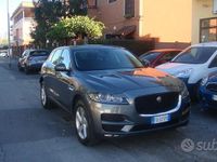 Usata Jaguar F-Pace Prestige 180 CV (132 kW) 2019 Grigio SUV