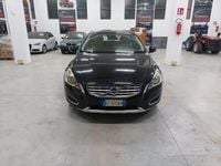 Usata Volvo V60 Kinetic 205 CV (150 kW) 2011 Nero Station wagon