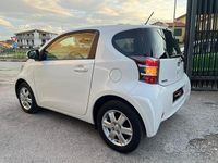 Begagnad Toyota iQ Sol 68 HK (50 kW) 2012 Vit Halvkombi