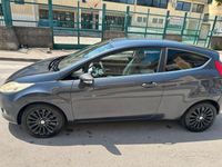 Usata Ford Fiesta 80 CV (58 kW) 2009 Nero Utilitaria