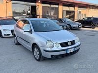 Usata VW Polo Comfortline 74 CV (54 kW) 2003 Grigio Berlina