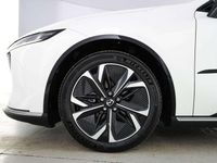 Nuova Mazda 6e Takumi-Line 180 kW (245 CV) 2026 Snowfalke white pearlescent Berlina