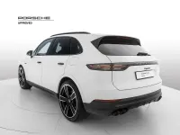 Usata Porsche Cayenne Platinum Edition 462 CV (339 kW) 2022 2y bianco carrara metallizzato SUV
