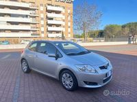 Usata Toyota Auris 97 CV (71 kW) 2008 Argento Utilitaria