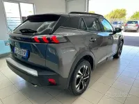 Usata Peugeot 2008 Allure 131 CV (96 kW) 2022 Grigio SUV
