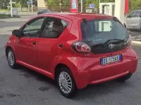 Usata Toyota Aygo Sol 68 CV (50 kW) 2009 Rosso Utilitaria