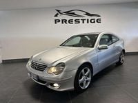 Usata Mercedes C220 150 CV (110 kW) 2005 Argento Coupé