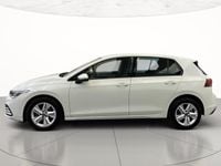 Usata VW Golf VIII Life 116 CV (85 kW) 2020 Pure white Berlina
