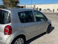 Usata Renault Modus 75 CV (55 kW) 2011 Grigio Monovolume
