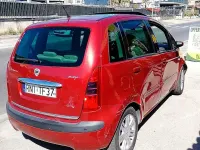 Usata Lancia Musa 90 CV (66 kW) 2007 Rosso Monovolume