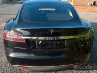 Usata Tesla Model S 135 kW (184 CV) 2015 Nero Utilitaria