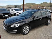 Usata Volvo V60 Kinetic 114 CV (83 kW) 2014 Nero Station wagon