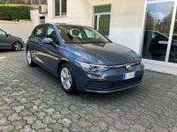 Usata VW Golf VIII Life 110 CV (80 kW) 2022 Dolphin grey Berlina