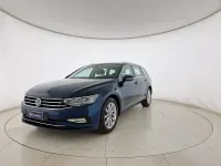 Usata VW Passat Business 150 CV (110 kW) 2023 Aquamarine blue metallizzato Station wagon