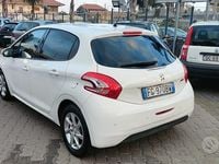 Usata Peugeot 208 Active 68 CV (50 kW) 2014 Bianco Utilitaria