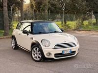Usata Mini Cooper D 109 CV (80 kW) 2009 Bianco Utilitaria