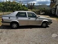 Usata Alfa Romeo 75 148 CV (108 kW) 1989 Grigio Berlina