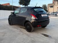 Usata Lancia Ypsilon Gold 69 CV (50 kW) 2022 Nero Utilitaria