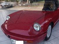 Usata Alfa Romeo Spider 109 CV (80 kW) 1991 Rosso Cabrio