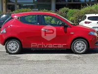Usata Lancia Ypsilon Silver 69 CV (50 kW) 2016 Rosso Utilitaria