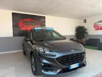 Usata Ford Kuga ST-Line X 120 CV (88 kW) 2020 Grigio SUV