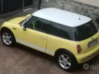 Usata Mini Cooper 116 CV (85 kW) 2002 Giallo Utilitaria