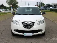 Usata Lancia Ypsilon Gold 85 CV (62 kW) 2012 Bianco Utilitaria
