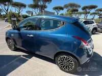 Usata Lancia Ypsilon Gold 69 CV (50 kW) 2021 Blu Utilitaria