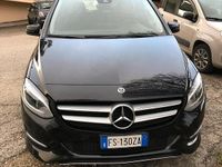 Usata Mercedes B200 136 CV (100 kW) 2018 Nero Monovolume