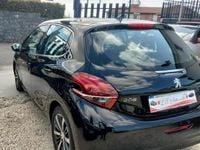Usata Peugeot 208 Allure 74 CV (54 kW) 2018 Nero Utilitaria