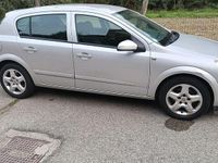 Usata Opel Astra 60 CV (44 kW) 2008 Grigio Berlina