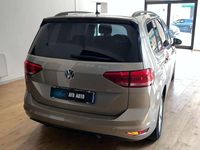 Käytetty VW Touran Highline 116 HP (85 kW) 2018 Ruskea Tila-auto