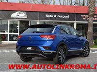 Usata VW T-Roc Style 110 CV (80 kW) 2021 Blu/nero / metallizzato SUV