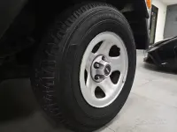 Usado Jeep Wrangler Sport 118 HP (86 kW) 2001 Preto SUV