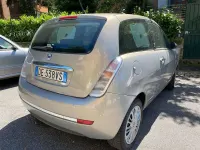 Usata Lancia Ypsilon 60 CV (44 kW) 2007 Argento Utilitaria