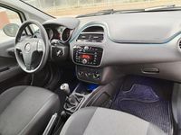 Usata Fiat Punto Evo Dynamic 74 CV (54 kW) 2014 Bianco Utilitaria