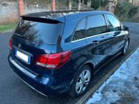 Usata Mercedes B200 136 CV (100 kW) 2017 Blu Utilitaria