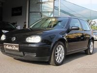 Usata VW Golf IV Highline 105 CV (77 kW) 2003 Nero Berlina